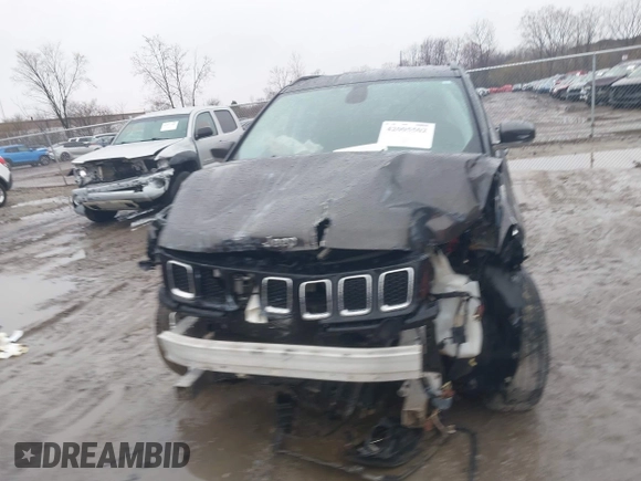 2018 Jeep Compass Limited with VIN 3C4NJDCB6JT201543, listed as a IAAI auction lot 42005502 with 1 mi miles. Bid and sale history available at carsss.com. Image 13.