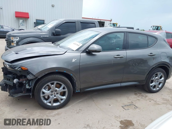 2024 Dodge Hornet R/T с VIN ZACPDFCW1R3A25865, выставлен на аукционе IAAI как лот 42697510 с пробегом 27 455 миль миль и . История ставок и продаж доступна на DreamBid. Изображение 15.