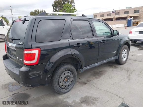 2008 Ford Escape Hybrid with VIN 1FMCU59H68TB26124, listed as a IAAI auction lot 42062917 with 197,929 mi miles. Bid and sale history available at carsss.com. Image 4.