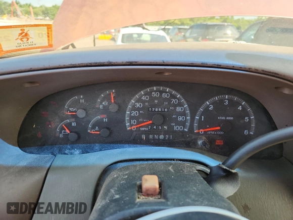 1997 Ford F-150 XL z VIN 1FTDX186XVKB29967, wystawiony jako Copart lot #63531805 z przebiegiem 178 616 mil mil oraz Czysty tytuł • Clean title. Historia ofert i sprzedaży dostępna na DreamBid. Obrazek 9.