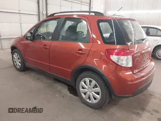 2010 Suzuki SX4 z VIN JS2YB5A33A6310165, wystawiony jako IAAI lot #42249231 z przebiegiem 93 750 mil mil oraz . Historia ofert i sprzedaży dostępna na DreamBid. Obrazek 3.
