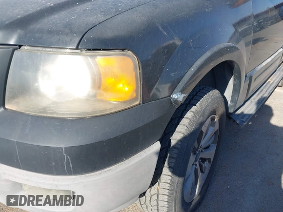 2004 Ford Expedition Eddie Bauer с VIN 1FMPU17L04LA95944, выставлен на аукционе IAAI как лот 42339649 с пробегом Не указан миль и . История ставок и продаж доступна на DreamBid. Изображение 6.