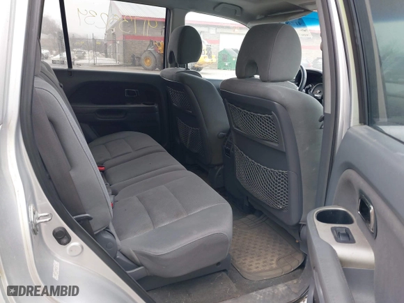 2008 Honda Pilot SE with VIN 5FNYF18388B050762, listed as a IAAI auction lot 41735234 with 184,245 mi miles. Bid and sale history available at carsss.com. Image 8.