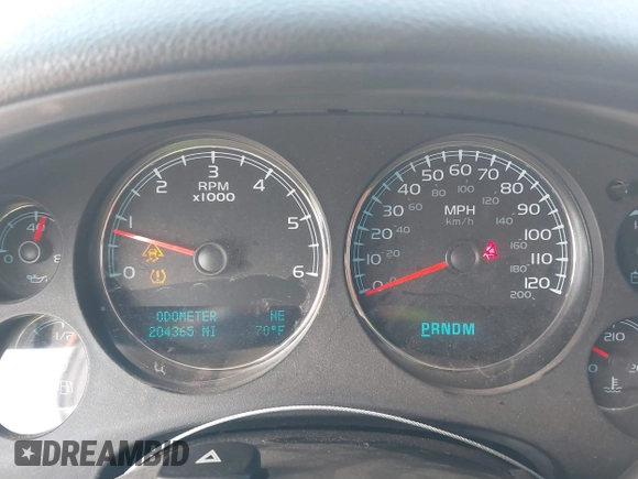 2011 GMC Yukon XL Denali with VIN 1GKS2MEF0BR182132, listed as a IAAI auction lot 41690259 with 204,365 mi miles. Bid and sale history available at carsss.com. Image 7.