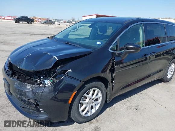 2017 Chrysler Pacifica Touring with VIN 2C4RC1DG6HR501164, listed as a IAAI auction lot 41863304 with 87,705 mi miles and . Bid and sale history available at DreamBid. Image 18.