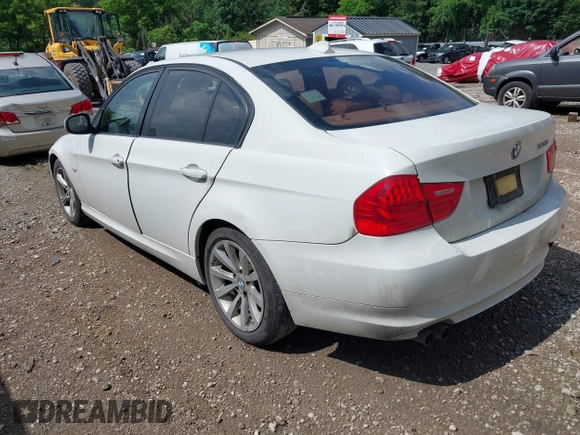 2011 BMW 3 Series 328i xDrive with VIN WBAPK5G50BNN29913, listed as a IAAI auction lot 42530235 with 206,247 mi miles and . Bid and sale history available at DreamBid. Image 3.