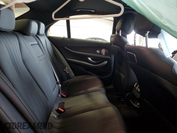 2019 Mercedes-Benz E 300 with VIN WDDZF4KB8KA528772, listed as a Copart auction lot 46392773 with 33,236 mi miles and . Bid and sale history available at DreamBid. Image 10.