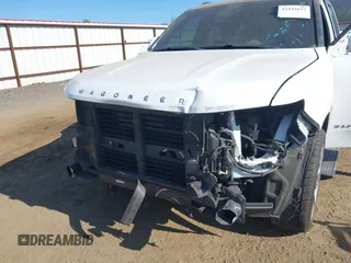 2022 Jeep Wagoneer Series III with VIN 1C4SJVDT1NS114768, listed as a IAAI auction lot 42532627 with 47,071 mi miles and . Bid and sale history available at DreamBid. Image 6.