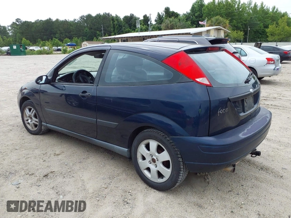 2001 Ford Focus ZX3 z VIN 3FAFP31301R244416, wystawiony jako IAAI lot #42431060 z przebiegiem 213 251 mil mil oraz . Historia ofert i sprzedaży dostępna na DreamBid. Obrazek 3.