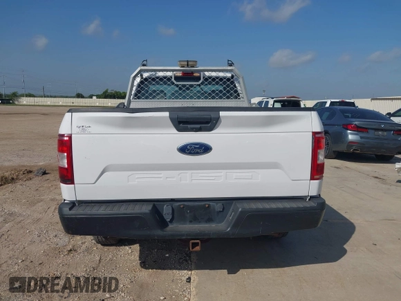 2018 Ford F-150 XL z VIN 1FTMF1CB3JKE60746, wystawiony jako IAAI lot #42759319 z przebiegiem 28 089 mil mil oraz . Historia ofert i sprzedaży dostępna na DreamBid. Obrazek 16.