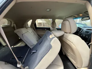 2013 Kia Sorento LX with VIN 5XYKT4A27DG420670, listed as a Copart auction lot 54378555 with 171,229 mi miles and Clean Title. Bid and sale history available at carsss.com. Image 6.