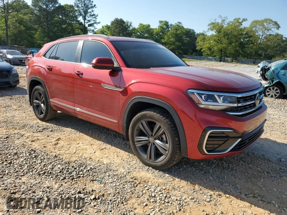 2021 Volkswagen Atlas SE with VIN 1V2PE2CA6MC229995, listed as a Copart auction lot 53197635 with 61,998 mi miles and Salvage title. Bid and sale history available at DreamBid. Image 4.
