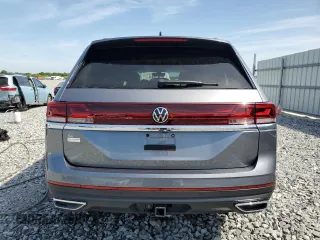 2024 Volkswagen Atlas SE with VIN 1V2JR2CA3RC570756, listed as a Copart auction lot 53936465 with 7,956 mi miles and Salvage title. Bid and sale history available at DreamBid. Image 6.