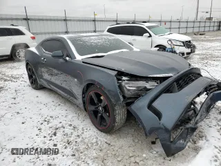2020 Chevrolet Camaro 1LT with VIN 1G1FB1RS8L0116249, listed as a Copart auction lot 38931253 with 40,488 mi miles. Bid and sale history available at carsss.com. Image 4.