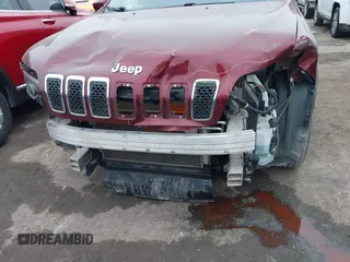 2019 Jeep Cherokee Latitude Plus z VIN 1C4PJLLBXKD420578, wystawiony jako IAAI lot #41462302 z przebiegiem 116 277 mil mil oraz . Historia ofert i sprzedaży dostępna na DreamBid. Obrazek 6.