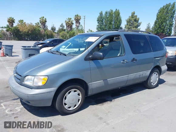 2000 Toyota Sienna LE with VIN 4T3ZF13C8YU290688, listed as a IAAI auction lot 42397204 with 179,779 mi miles and . Bid and sale history available at DreamBid. Image 2.