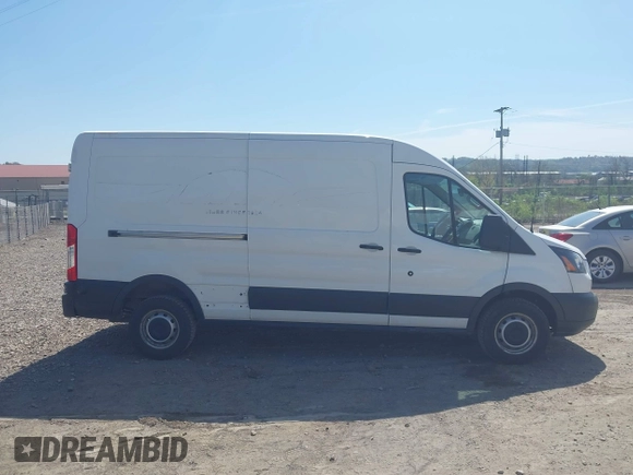 2017 Ford Transit z VIN 1FTYR2CM2HKA84048, wystawiony jako IAAI lot #42061360 z przebiegiem 219 456 mil mil oraz . Historia ofert i sprzedaży dostępna na DreamBid. Obrazek 14.