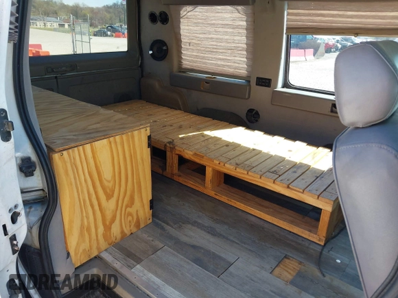 1999 Chevrolet Astro Cargo YF7 with VIN 1GBDM19W4XB142681, listed as a IAAI auction lot 41867860 with 207,581 mi miles and . Bid and sale history available at DreamBid. Image 8.