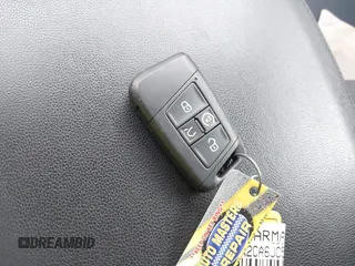 2018 Volkswagen Atlas SE с VIN 1V2DR2CA6JC535940, выставлен на аукционе IAAI как лот 42160564 с пробегом 101 140 миль миль и . История ставок и продаж доступна на DreamBid. Изображение 11.