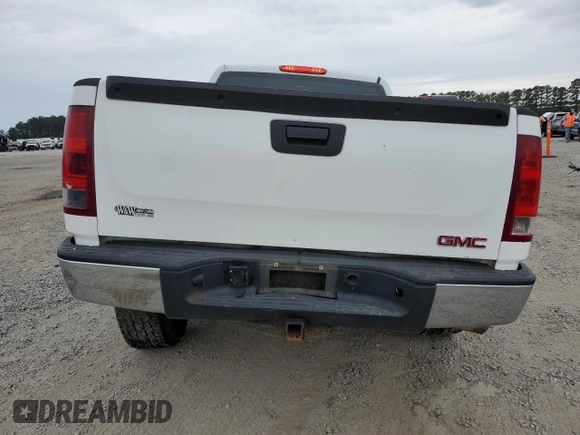 2010 GMC Sierra 1500 z VIN 1GTSCTEA9AZ180658, wystawiony jako Copart lot #54943335 z przebiegiem 297 929 mil mil oraz Szkoda całkowita • Salvage title. Historia ofert i sprzedaży dostępna na DreamBid. Obrazek 6.