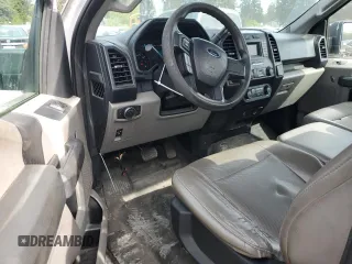 2015 Ford F-150 XL z VIN 1FTMF1C82FKD70998, wystawiony jako Copart lot #56181135 z przebiegiem 135 427 mil mil oraz Szkoda całkowita • Salvage title. Historia ofert i sprzedaży dostępna na DreamBid. Obrazek 8.