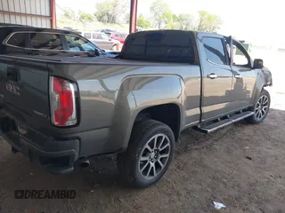 2017 GMC Canyon 4WD Denali z VIN 1GTG6EEN4H1237577, wystawiony jako IAAI lot #42261280 z przebiegiem Nie podano mil oraz . Historia ofert i sprzedaży dostępna na DreamBid. Obrazek 4.