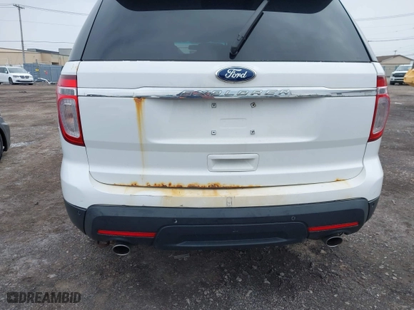 2014 Ford Explorer XLT with VIN 1FM5K8D87EGB54228, listed as a IAAI auction lot 41982245 with 172,827 mi miles. Bid and sale history available at carsss.com. Image 6.