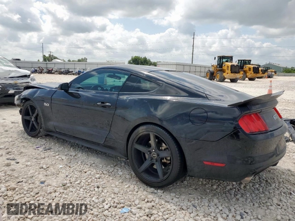 2017 Ford Mustang GT z VIN 1FA6P8CF2H5323202, wystawiony jako Copart lot #60057815 z przebiegiem 52 907 mil mil oraz Szkoda całkowita • Salvage title. Historia ofert i sprzedaży dostępna na DreamBid. Obrazek 2.