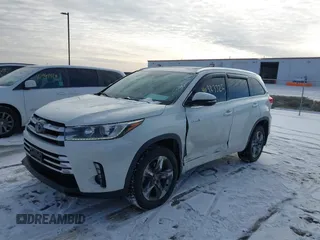 2018 Toyota Highlander Hybrid Limited z VIN 5TDDGRFH0JS041001, wystawiony jako IAAI lot #40983325 z przebiegiem 127 272 mil mil oraz . Historia ofert i sprzedaży dostępna na DreamBid. Obrazek 2.