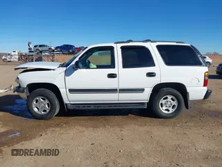 2004 Chevrolet Tahoe LT z VIN 1GNEC13Z44R323201, wystawiony jako IAAI lot #41481138 z przebiegiem 216 869 mil mil oraz . Historia ofert i sprzedaży dostępna na DreamBid. Obrazek 14.