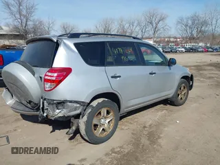 2009 Toyota RAV4 with VIN JTMBF33VX9D021198, listed as a IAAI auction lot 41787264 with 162,277 mi miles. Bid and sale history available at carsss.com. Image 4.