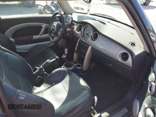 2002 MINI Hardtop with VIN WMWRC33482TC36492, listed as a IAAI auction lot 41633112 with 133,672 mi miles and . Bid and sale history available at DreamBid. Image 5.