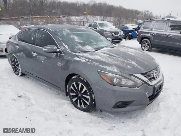 2018 Nissan Altima 2.5 SV with VIN 1N4AL3AP0JC136949, listed as a IAAI auction lot 41572923 with 69,000 mi miles. Bid and sale history available at carsss.com. Image 1.