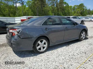 2013 Toyota Camry L with VIN 4T1BF1FK1DU723677, listed as a Copart auction lot 52032895 with 204,306 mi miles and Salvage Title. Bid and sale history available at carsss.com. Image 3.