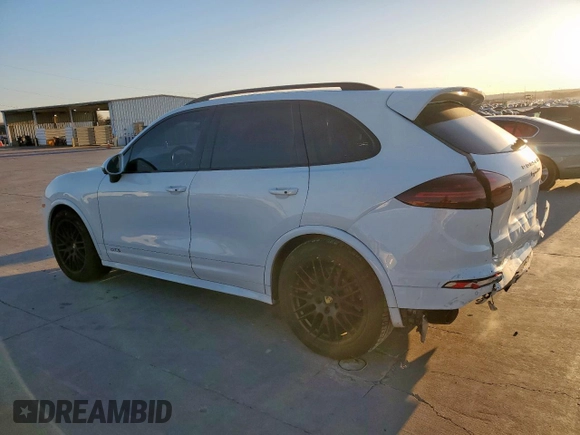 2017 Porsche Cayenne GTS z VIN WP1AD2A23HLA81234, wystawiony jako Copart lot #49897205 z przebiegiem 75 835 mil mil oraz Szkoda całkowita • Salvage title. Historia ofert i sprzedaży dostępna na DreamBid. Obrazek 2.
