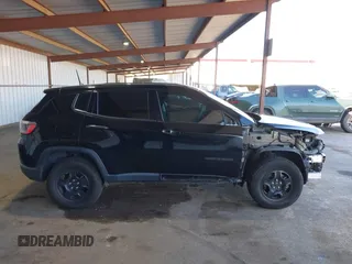 2017 Jeep Compass Sport z VIN 3C4NJDABXHT665044, wystawiony jako IAAI lot #41652512 z przebiegiem 56 423 mil mil oraz . Historia ofert i sprzedaży dostępna na DreamBid. Obrazek 14.