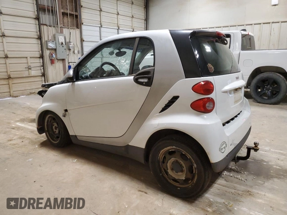 2010 Smart fortwo Pure z VIN WMEEJ3BA7AK418332, wystawiony jako Copart lot #54827925 z przebiegiem 39 972 mil mil oraz Szkoda całkowita • Salvage title. Historia ofert i sprzedaży dostępna na DreamBid. Obrazek 2.