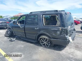 2017 Ford Expedition XLT z VIN 1FMJU1HT9HEA04989, wystawiony jako IAAI lot #39736910 z przebiegiem 184 638 mil mil oraz . Historia ofert i sprzedaży dostępna na DreamBid. Obrazek 3.
