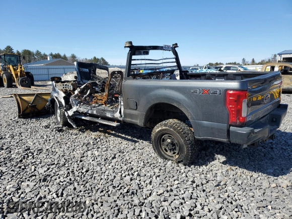 2018 Ford F-250 XL with VIN 1FT7X2B69JEB02585, listed as a Copart auction lot 49773915 with Not provided miles and Salvage title. Bid and sale history available at DreamBid. Image 2.