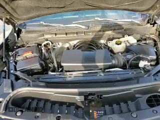 2022 GMC Yukon SLE z VIN 1GKS1AKD8NR157116, wystawiony jako Copart lot #82148425 z przebiegiem 67 582 mil mil oraz Szkoda całkowita • Salvage title. Historia ofert i sprzedaży dostępna na DreamBid. Obrazek 14.