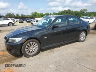 2009 BMW 3 Series 328i z VIN WBAPH77519NM45748, wystawiony jako Copart lot #56690605 z przebiegiem 81 501 mil mil oraz Szkody całkowita. Historia ofert i sprzedaży dostępna na DreamBid. Obrazek 1.