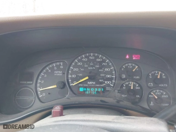2000 Chevrolet Silverado 1500 LS with VIN 1GCEK14T4YE371140, listed as a IAAI auction lot 41829696 with 182,156 mi miles. Bid and sale history available at carsss.com. Image 7.
