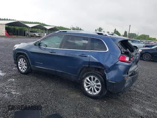 2019 Jeep Cherokee Latitude z VIN 1C4PJMCX2KD369871, wystawiony jako IAAI lot #42239476 z przebiegiem 88 261 mil mil oraz . Historia ofert i sprzedaży dostępna na DreamBid. Obrazek 3.