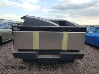 2024 Tesla Cybertruck z VIN 7G2CEHED6RA013370, wystawiony jako Copart lot #69230494 z przebiegiem Nie podano mil oraz Szkody całkowita. Historia ofert i sprzedaży dostępna na DreamBid. Obrazek 6.