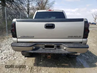 2003 Chevrolet Silverado 1500HD LS with VIN 1GCGK13U33F131230, listed as a Copart auction lot 52699415 with 237,280 mi miles and Salvage Title. Bid and sale history available at DreamBid. Image 6.