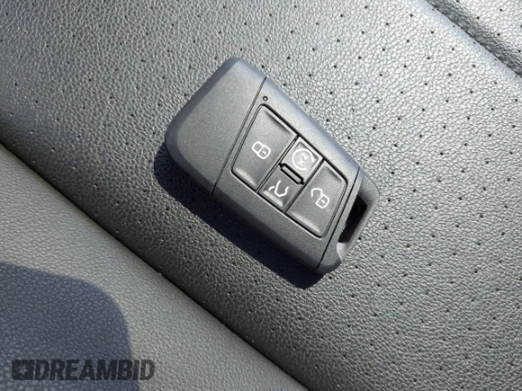2024 Volkswagen Tiguan SE R-Line Black с VIN 3VVCB7AX2RM010794, выставлен на аукционе IAAI как лот 41894596 с пробегом 25 136 миль миль и . История ставок и продаж доступна на DreamBid. Изображение 11.