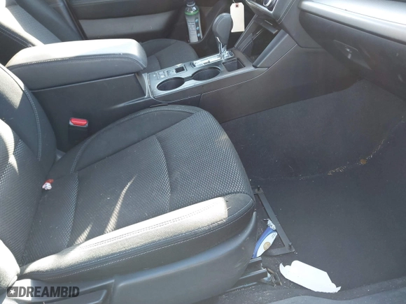 2018 Subaru Outback Premium with VIN 4S4BSAFC0J3344319, listed as a IAAI auction lot 41428737 with 76,958 mi miles. Bid and sale history available at carsss.com. Image 5.