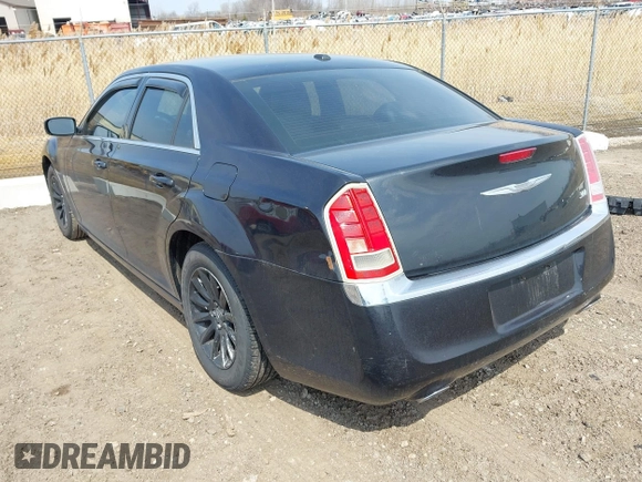 2014 Chrysler 300 z VIN 2C3CCAAG5EH160193, wystawiony jako IAAI lot #42010377 z przebiegiem 166 380 mil mil oraz . Historia ofert i sprzedaży dostępna na DreamBid. Obrazek 3.