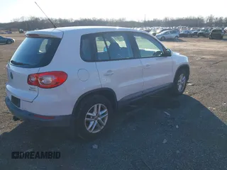 2011 Volkswagen Tiguan SEL with VIN WVGBV7AX7BW515233, listed as a IAAI auction lot 41234933 with 170,674 mi miles and . Bid and sale history available at DreamBid. Image 4.