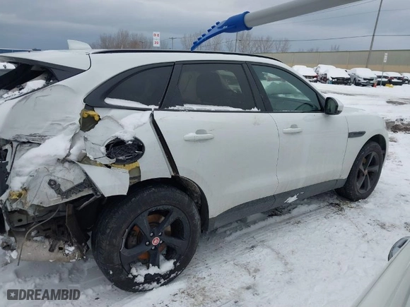 2019 Jaguar F-PACE 25t Premium with VIN SADCJ2FX2KA609389, listed as a IAAI auction lot 41001997 with 85,625 mi miles. Bid and sale history available at carsss.com. Image 12.